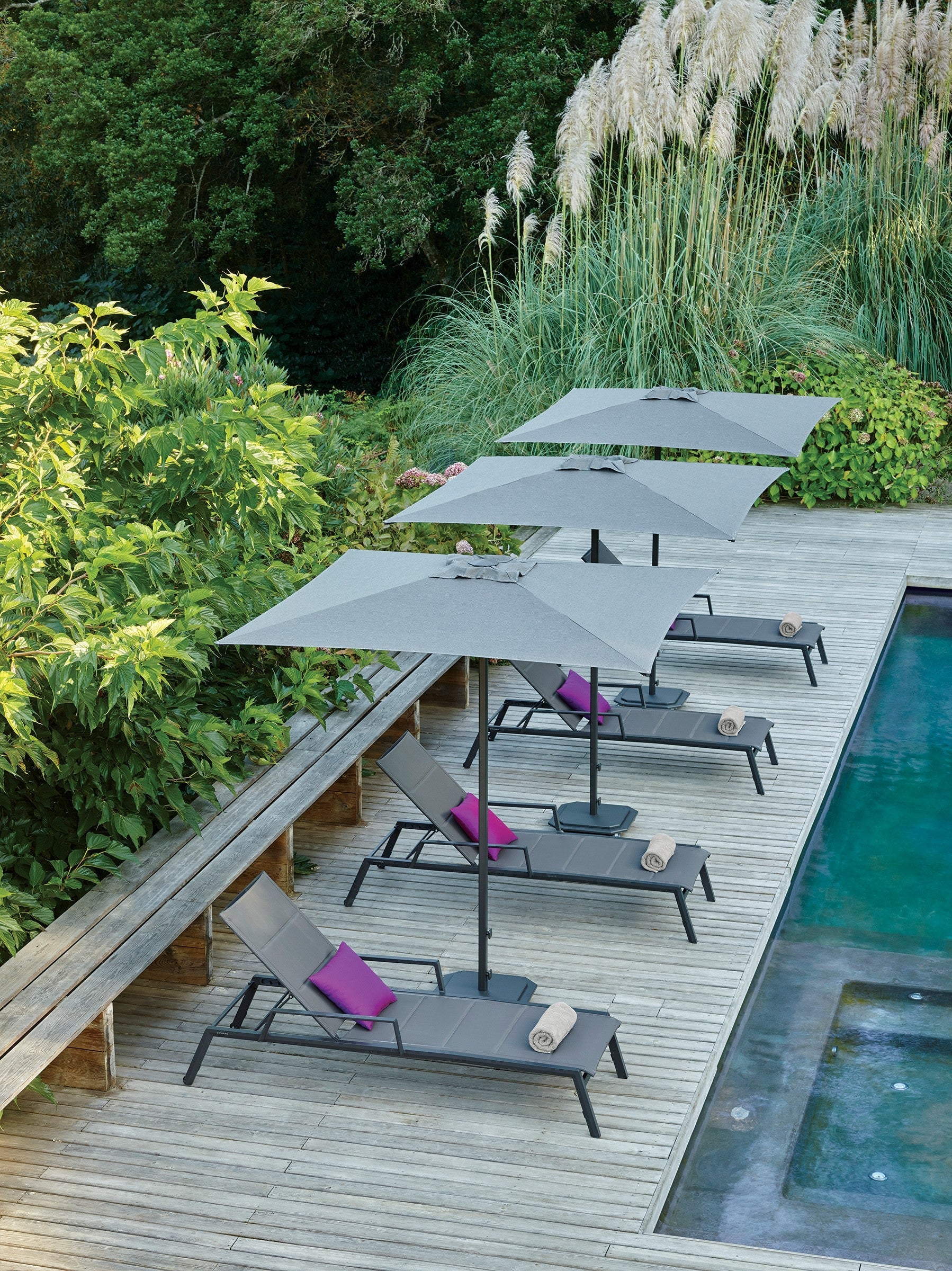 Jardinico Centerpost Push-Up Patio Umbrella JCP.101